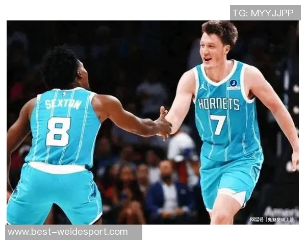 卡尔克布伦纳表现抢眼四投全中贡献双十数据但致命失误令人惋惜