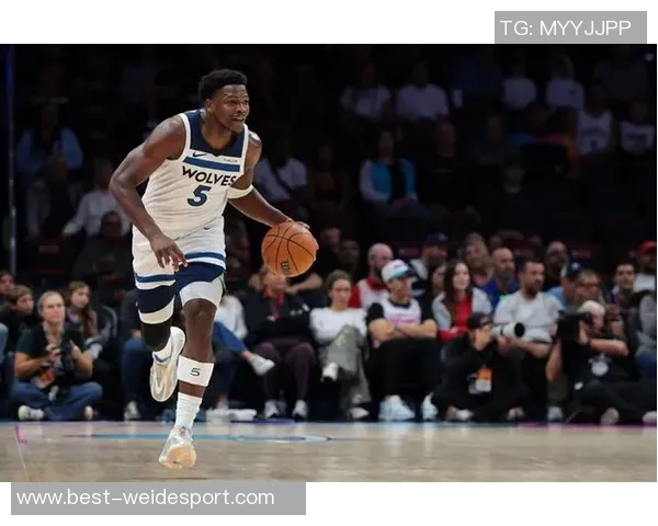 张佳玮盛赞爱德华兹:33分表现展现纯粹爆发力与全面实力